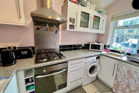 1 bedroom end of terrace house for sale, Knoll View, SHIPLEY BD17