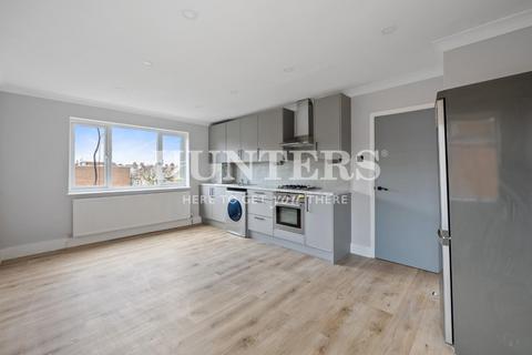 3 bedroom flat to rent, Jubet Court, Green Lanes, London, N16