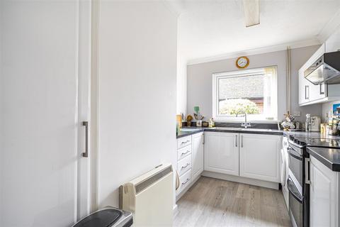 5 Apple Tree Close, Barming, Maidstone, ME16 9HQ