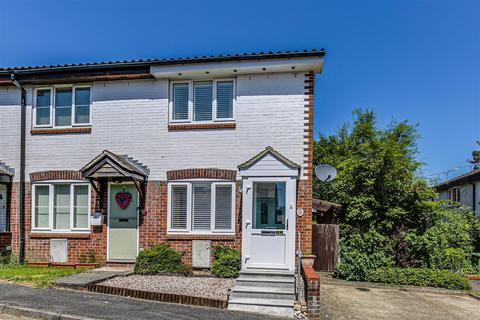 22 Squerryes Mede, Westerham, TN16 1SW