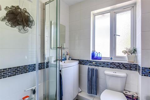 22 Squerryes Mede, Westerham, TN16 1SW