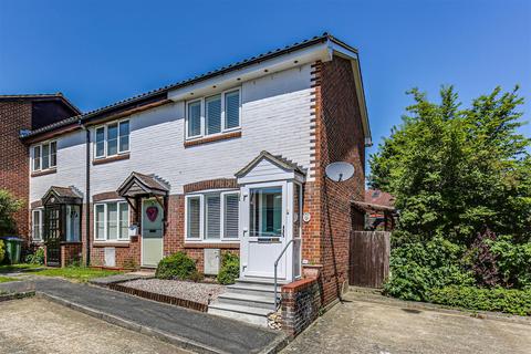 22 Squerryes Mede, Westerham, TN16 1SW
