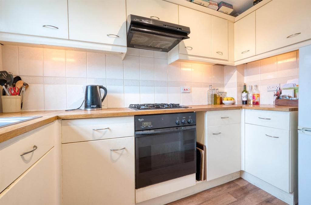 Kitchen - oven  .jpg