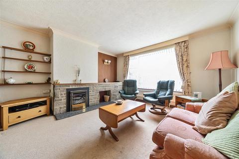 3 bedroom detached house for sale, Sutton Road, Maidstone