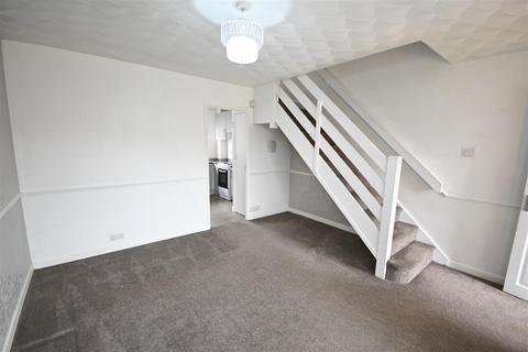 2 bedroom semi-detached house to rent, Collingwood Way, Westhoughton, Bolton