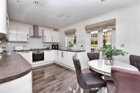 4 bedroom townhouse for sale, Admiralty Way, Eastbourne