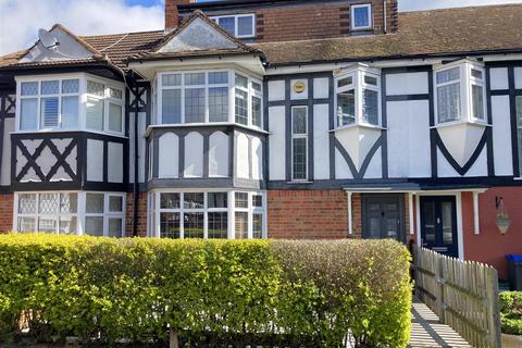 3 Oxford Close, Mitcham, CR4 1DS