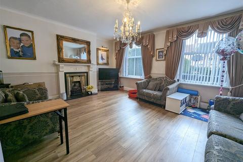 3 bedroom semi-detached house for sale, West Crescent, Darlington