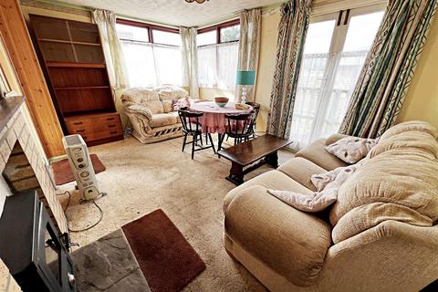 3 bedroom chalet for sale, Humberston Fitties, Humberston, Grimsby, N.E. Lincs, DN36 4HE