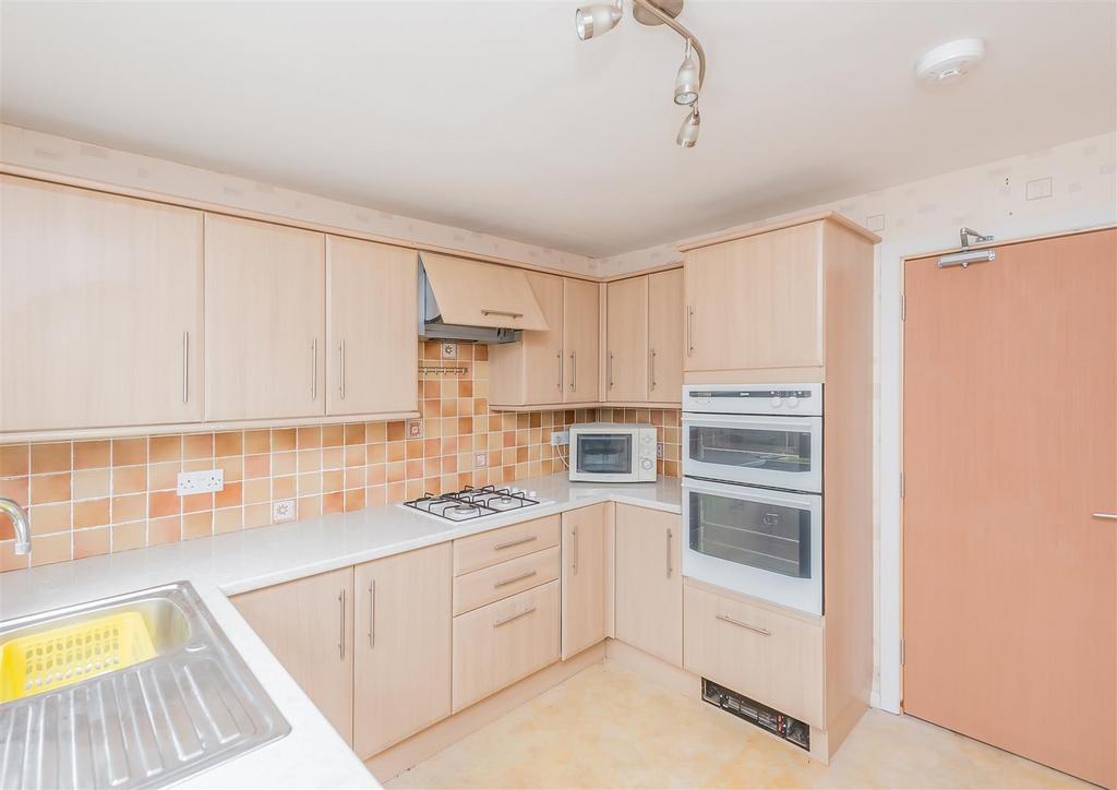 Kitchen: