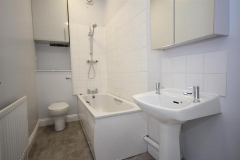 1 bedroom flat to rent, Craven Park, Harlesden, NW10 8TD