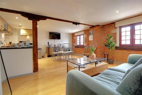 1 bedroom apartment for sale, Biddle & Shipton, Gloucester Docks