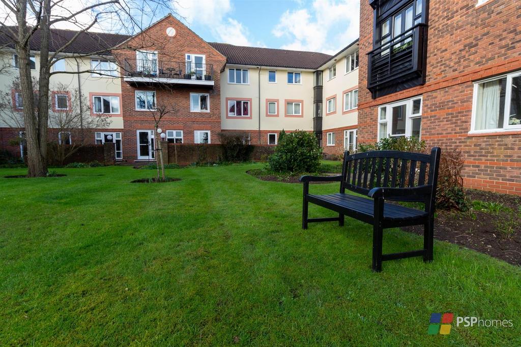 Clover Court 40 - Communal 2.jpg