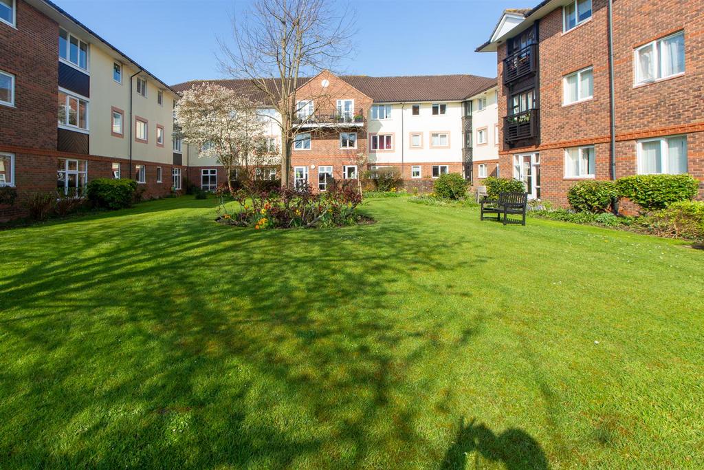 40 Clover Court - garden-2.jpg