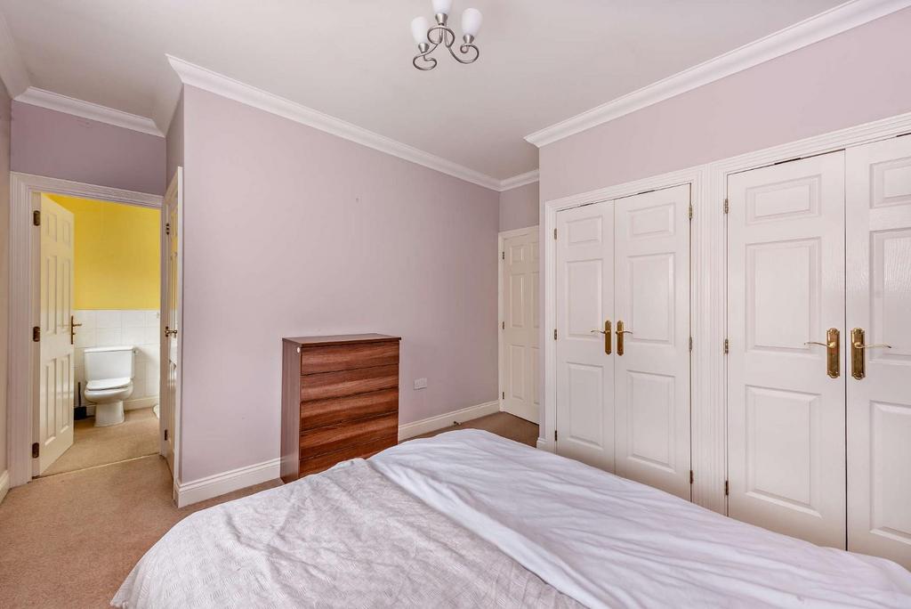 8590317-interior16-800.jpg