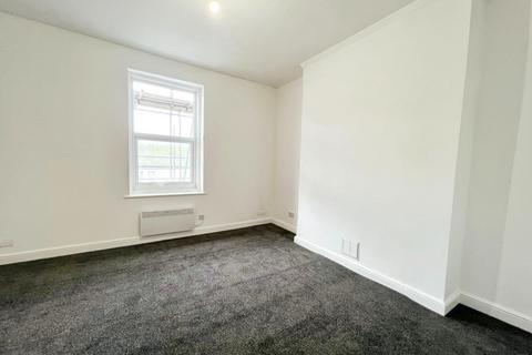2 bedroom apartment to rent, The Crescent, Bridlington