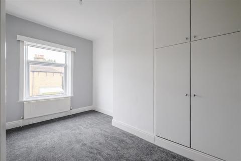 4 Bracken Road, Brighouse, HD6 2HW