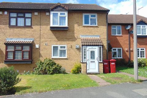 3 bedroom terraced house to rent, Scarborough Way, Slough