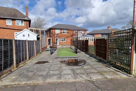 3 bedroom semi-detached house to rent, Jerome Road, Walsall