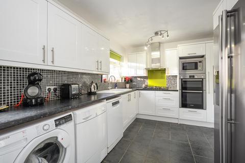 26 Beech Close, Hersham, Walton-on-thames, KT12 5RQ