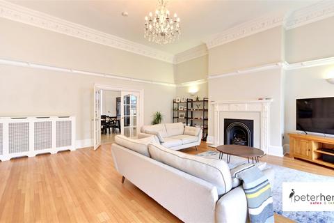 7 The Esplanade, Sunderland, SR2 7BQ