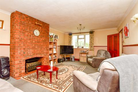 4 bedroom detached house for sale, Lawn Close, Chatham, Kent