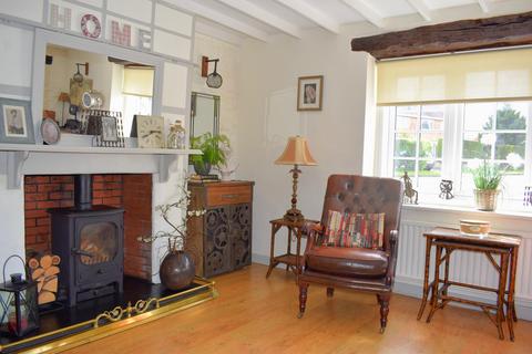 2 bedroom cottage for sale, Station Road, Scawby, DN20