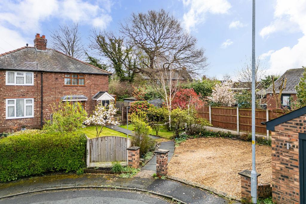 Holly Road, Lymm, WA13 3 bed semidetached house for sale £350,000