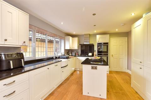 5 bedroom detached house for sale, Greenwell Close, Godstone, Surrey