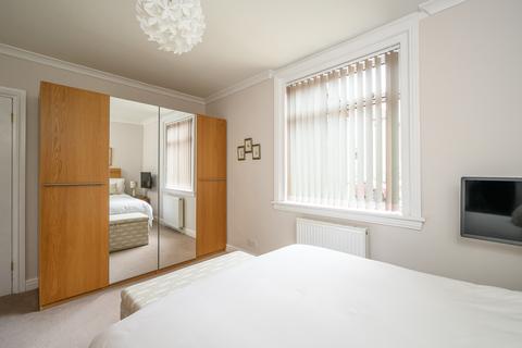 50 Clermiston Place, Edinburgh, EH4 7DR