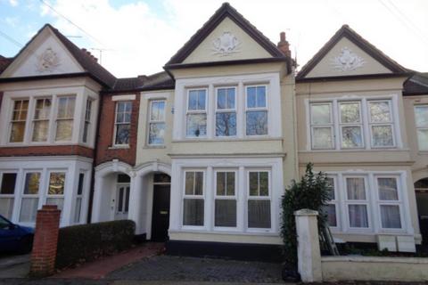 4 bedroom terraced house for sale, Cambridge Road, Southend On Sea