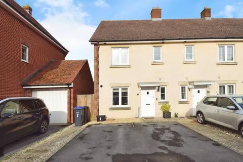 3 bedroom end of terrace house for sale, Nevill Close, Amesbury, SP4 7XW
