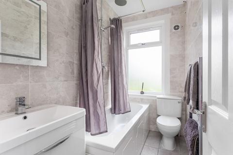 9/2 Restalrig Circus, Edinburgh, EH7 6HL