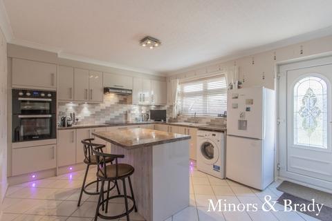 65 Beeching Drive, Lowestoft, NR32 4TB