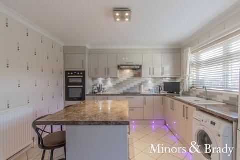 65 Beeching Drive, Lowestoft, NR32 4TB