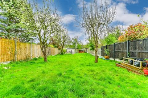 4 bedroom bungalow for sale, Deirdre Avenue, Wickford, Essex