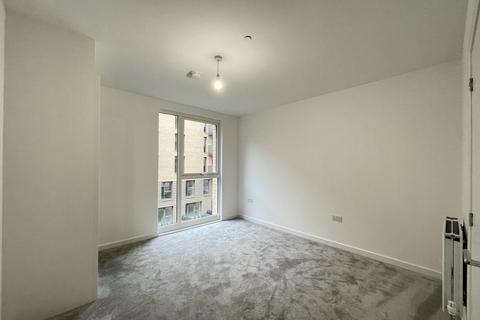 2 bedroom apartment to rent, Hendon Waterside, London, NW9