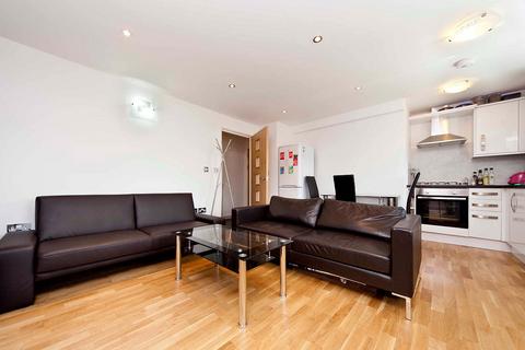 2 bedroom flat to rent, Green Lane, Ilford IG1