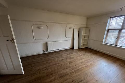 1 bedroom flat to rent, 1 bedroom 2nd Floor Flat in Westcliff on Sea