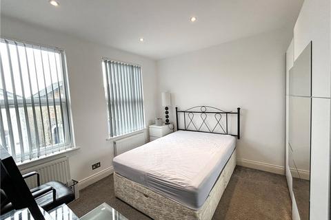 1 bedroom in a house share to rent, Hummer Road, Egham, Surrey, TW20