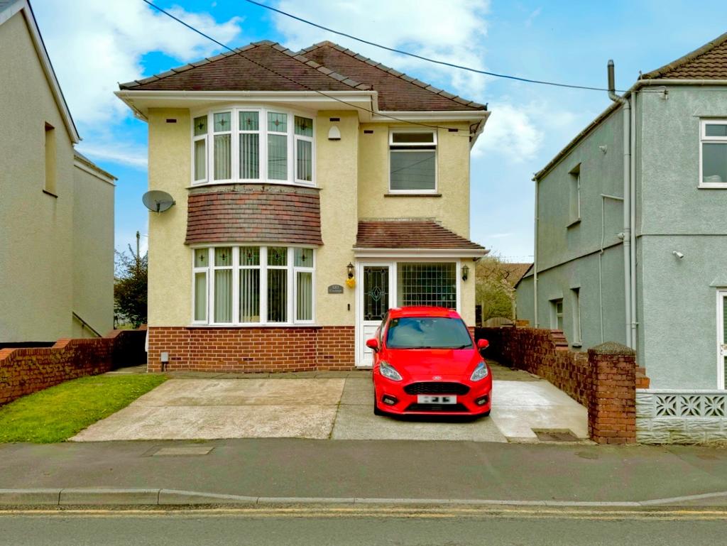 Alexandra Road, Gorseinon, Swansea... 3 bed detached house for sale £