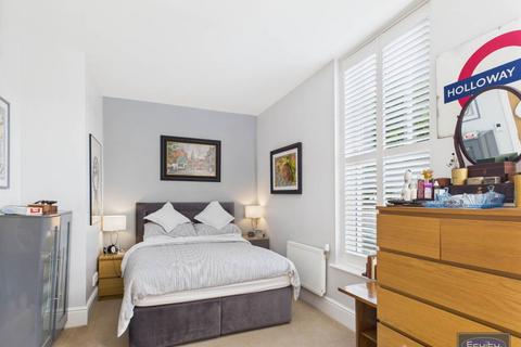33 Martin Drive, Stone, Dartford, DA2 6BF