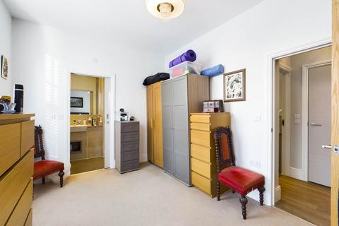 33 Martin Drive, Stone, Dartford, DA2 6BF