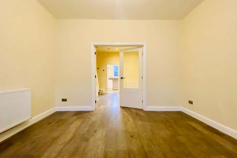 2 bedroom terraced house to rent, Garden Street, Eccles, Manchester