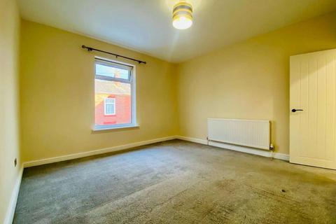2 bedroom terraced house to rent, Garden Street, Eccles, Manchester