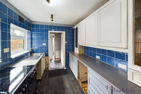 4 bedroom semi-detached house for sale, Chantry Road, Chertsey, Surrey, KT16