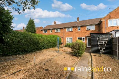 5 bedroom terraced house for sale, Holly Close, Hatfield