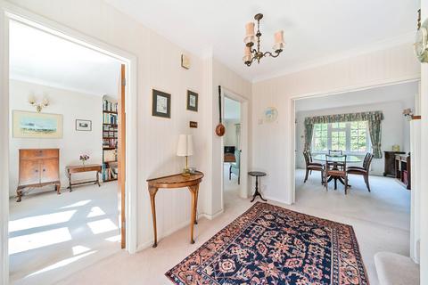 20 Crossacres, Woking, GU22 8QS