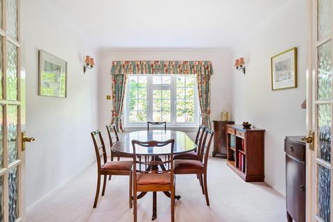 20 Crossacres, Woking, GU22 8QS