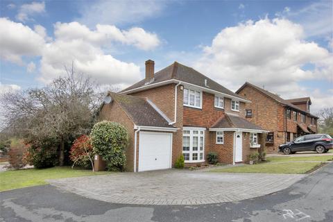 4 bedroom detached house for sale, The Old Yews, New Barn, Kent, DA3